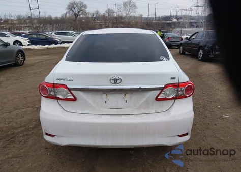 2013 Toyota Corolla Le z USA, uszkodzony, nr VIN 2T1BU4EE8DC065246